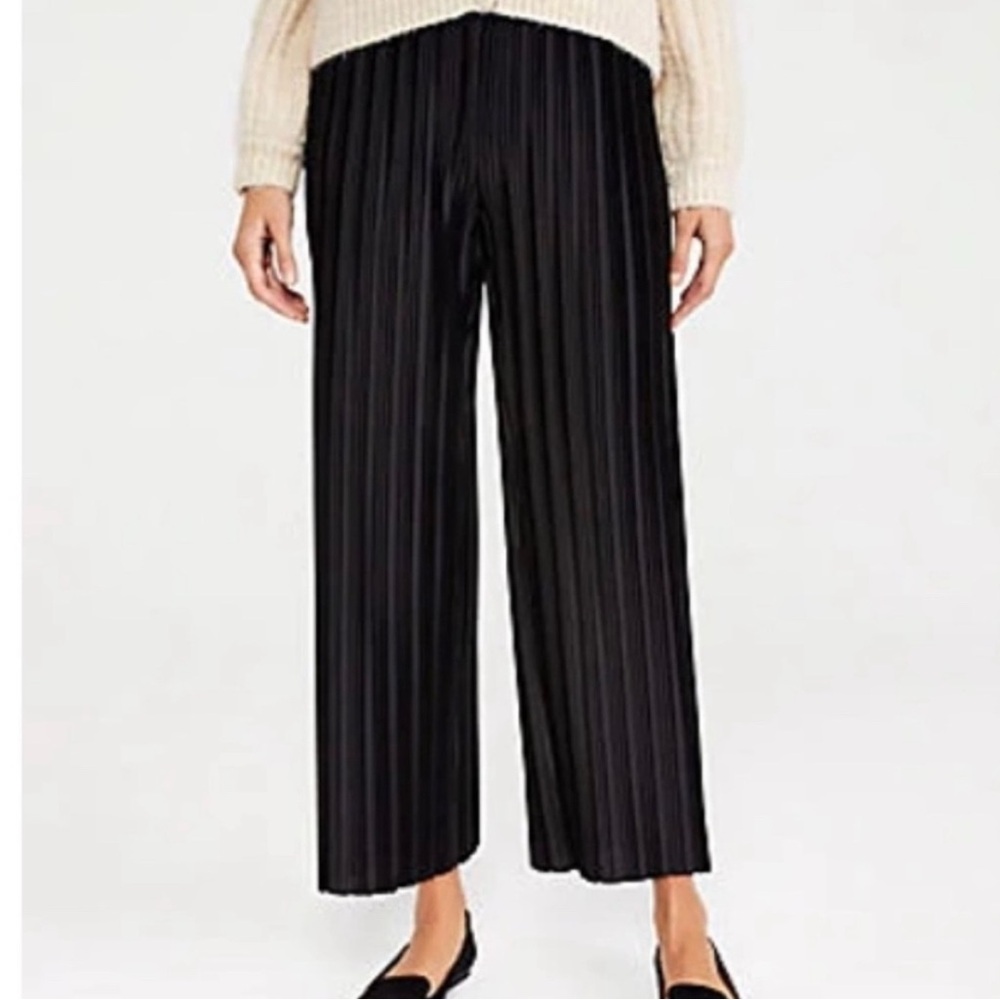 Ann Taylor Black Pleated Accordion Trouser Pants - Women’s Small Petite SP